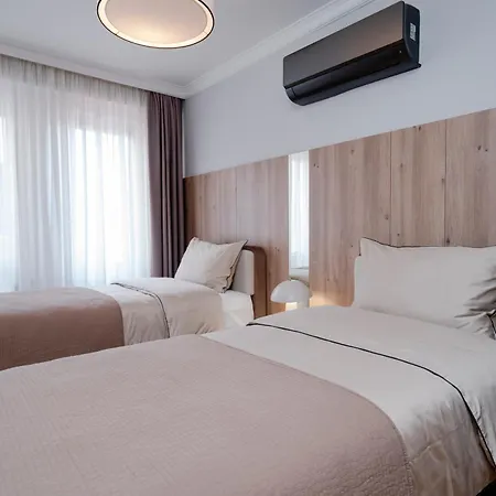 Two-bedroom Family In Managed - Location With Elevator - Parking & Secure Access 4*
