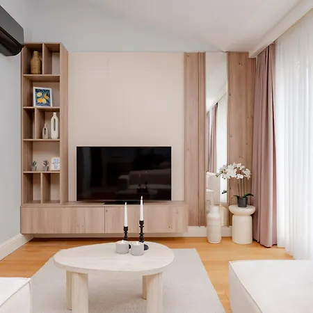 Apartment Two-bedroom Family In Managed - Location With Elevator - Parking & Secure Access 4*